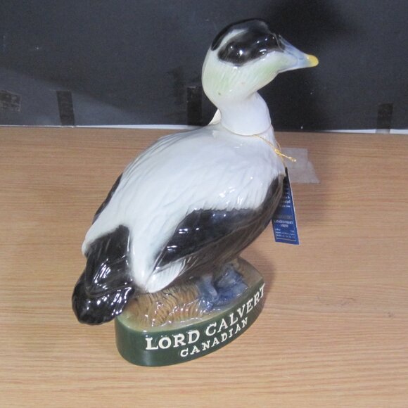 Lord Calvert Canadian 1980 THE COMMON EIDER DUCK Decanter 4th in series EMPTY. - Picture 5 of 7